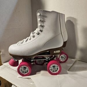 Chicago Skates with Vibrant Pink Wheels